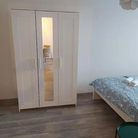 Apartment Hall Apartman *